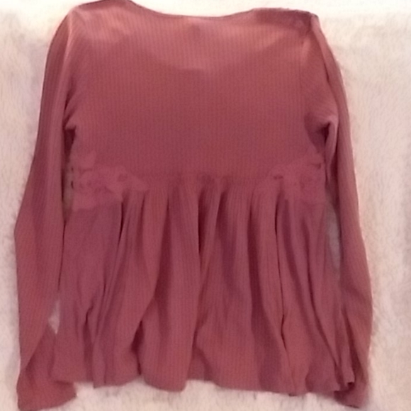 Top - Picture 2 of 3